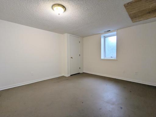 1326 Clarence Street, Saint Paul, MN 55106