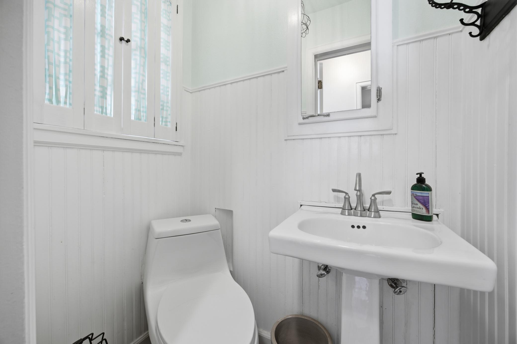 1/2 Bathroom on Main