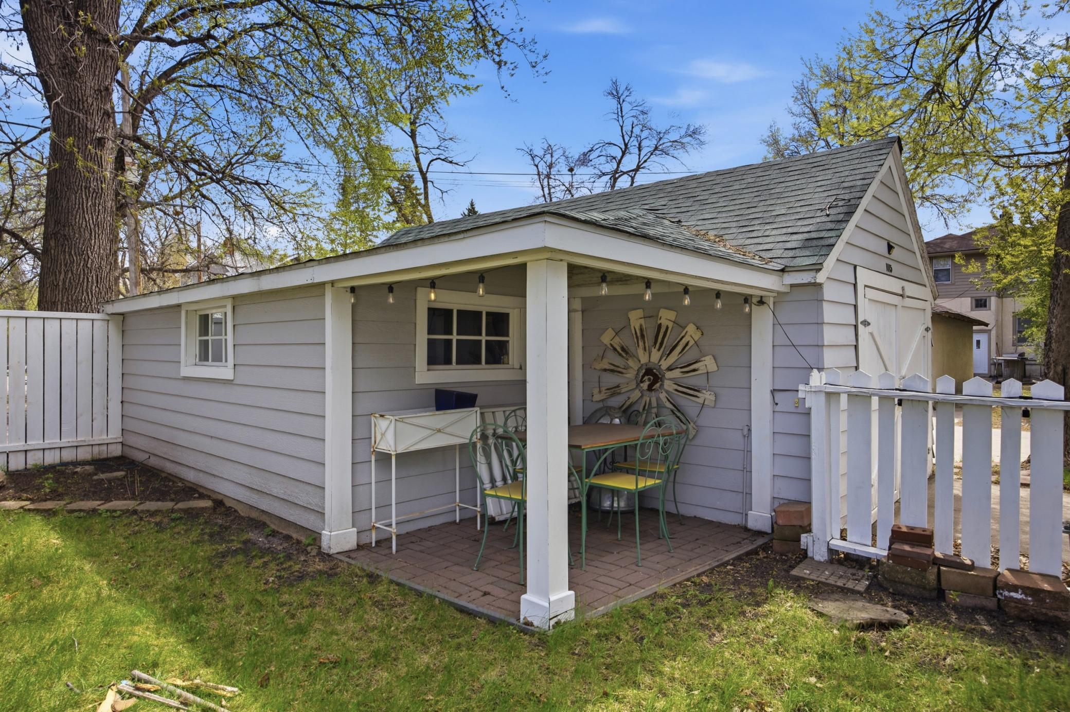 Detached Garage