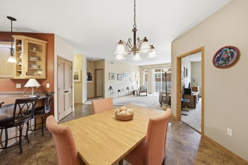 203 6th Street S, 101, Moorhead, MN 56560