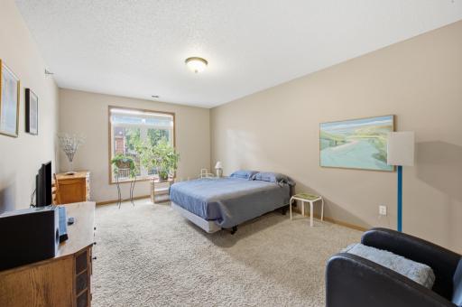 203 6th Street S, 101, Moorhead, MN 56560