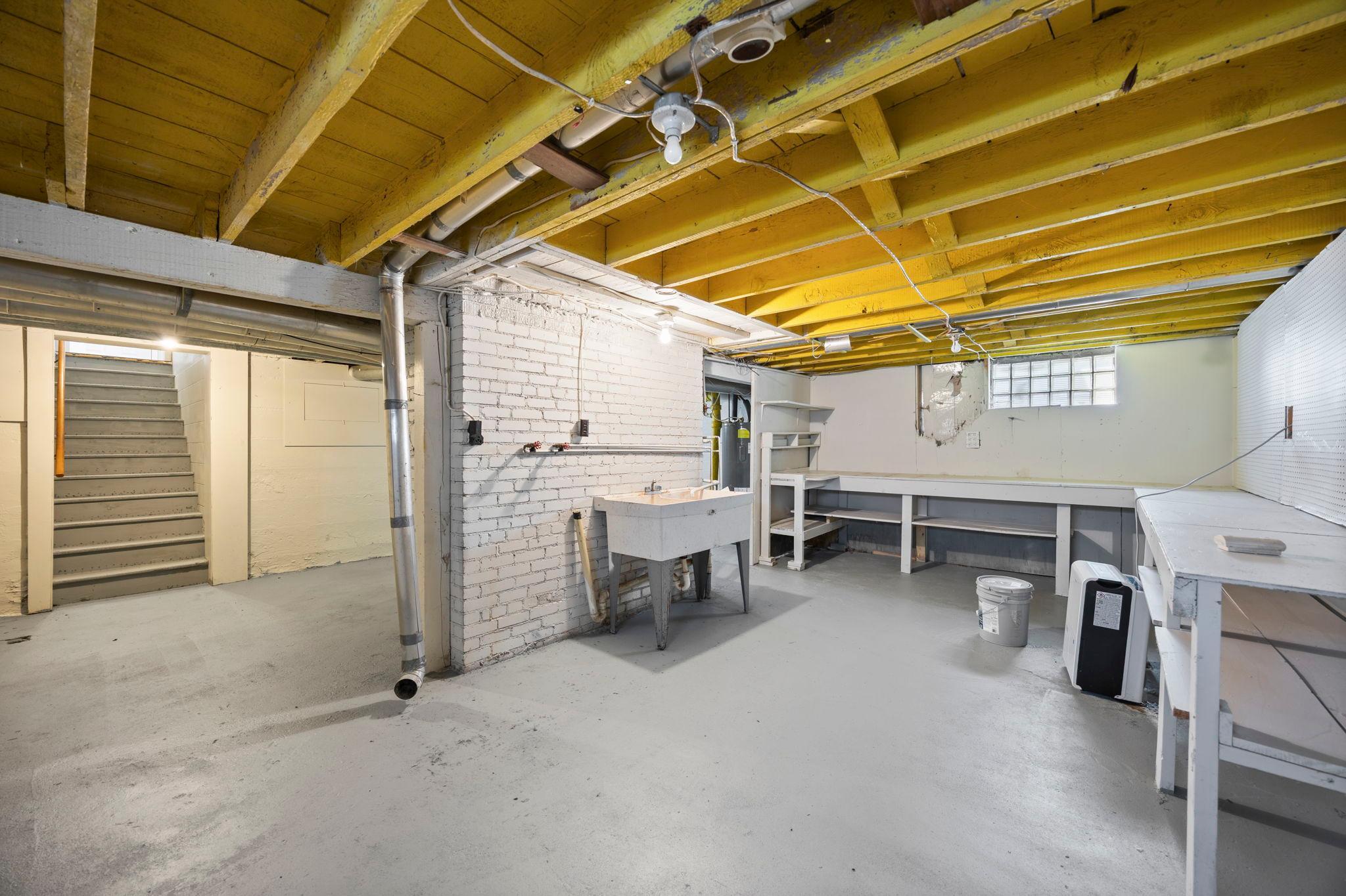 42-web-or-mls-302 Wisconsin Ave N-119.jpg