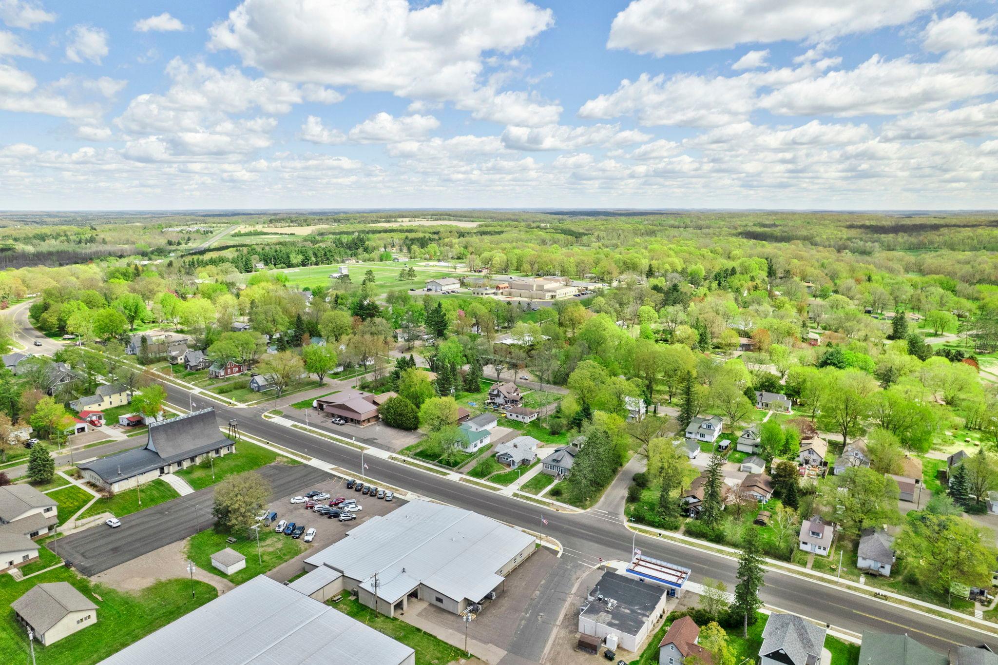 2-web-or-mls-302 Wisconsin Ave N-252.jpg