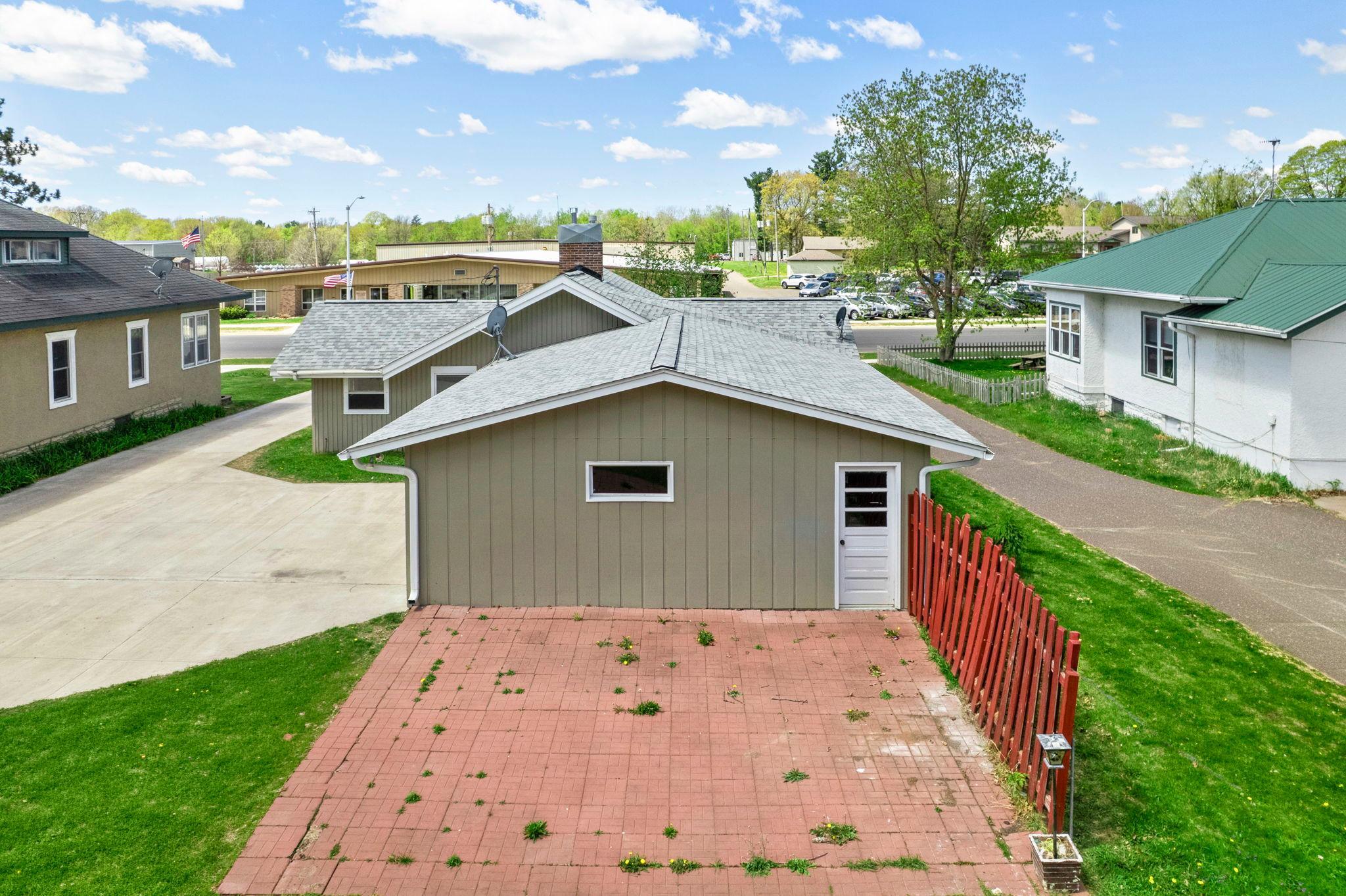 54-web-or-mls-302 Wisconsin Ave N-231.jpg