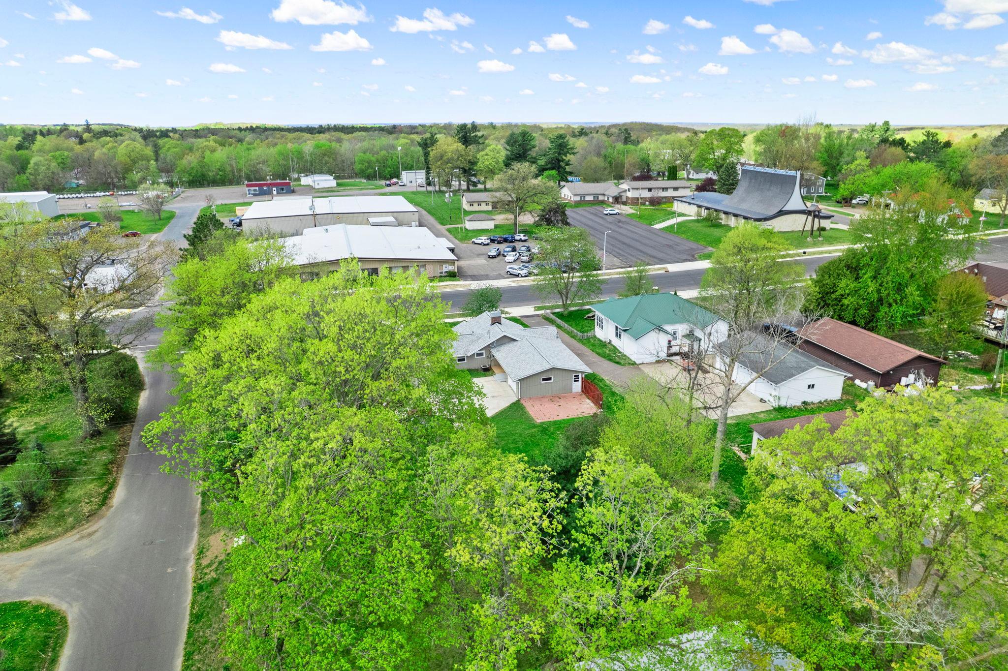 56-web-or-mls-302 Wisconsin Ave N-237.jpg