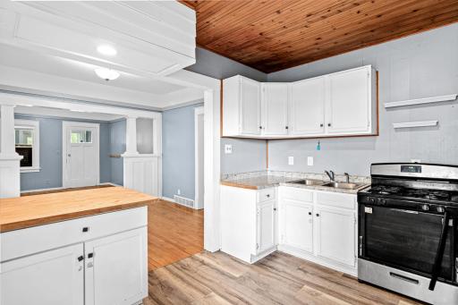 1700 Reaney Avenue, Saint Paul, MN 55106