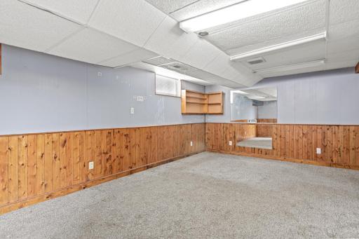 1700 Reaney Avenue, Saint Paul, MN 55106