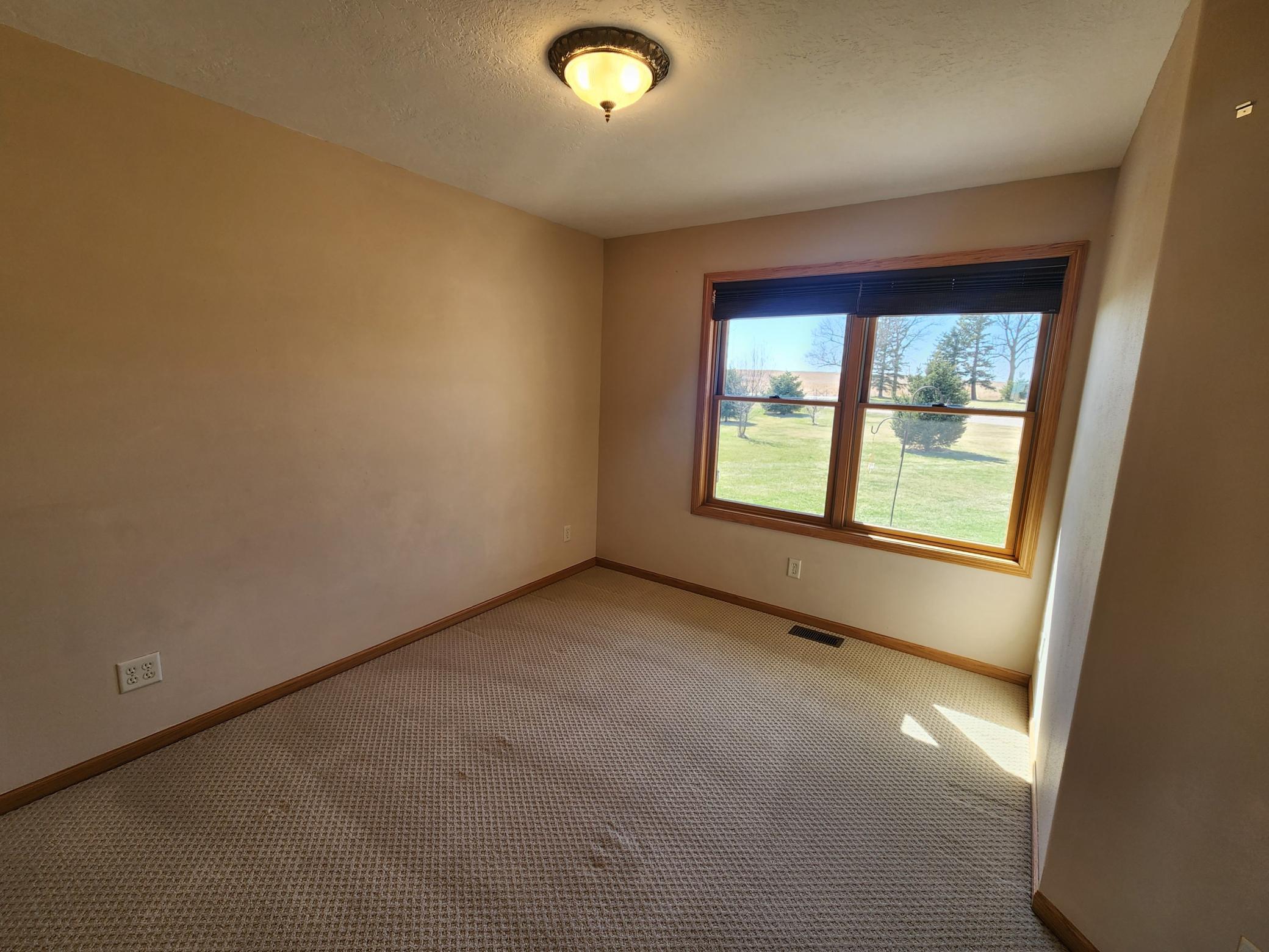 Office/potential guest bedroom