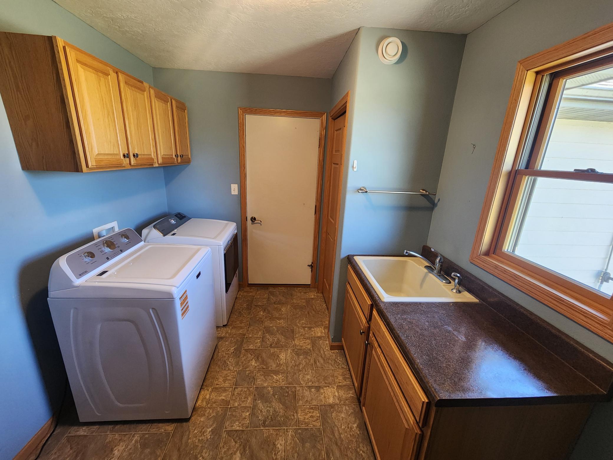 Laundry/Mudroom entry from garage