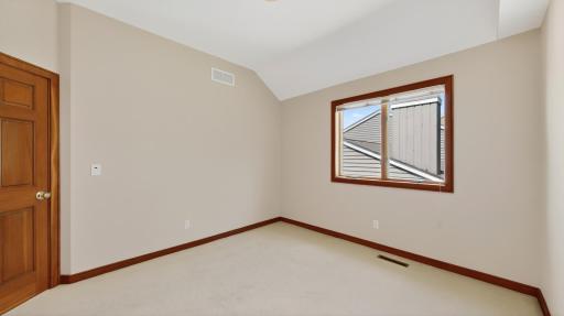 1052 Foxcroft Circle SW, Rochester, MN 55902