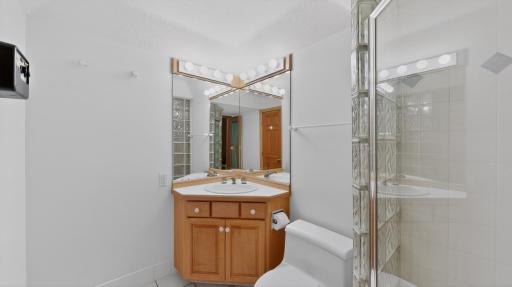 1052 Foxcroft Circle SW, Rochester, MN 55902