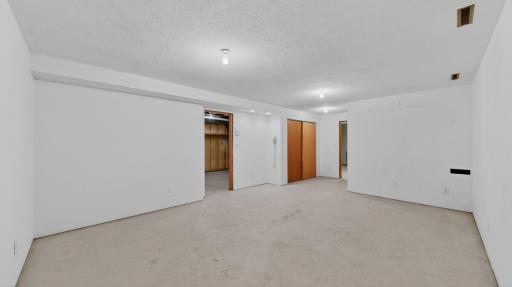 1052 Foxcroft Circle SW, Rochester, MN 55902