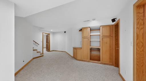 1052 Foxcroft Circle SW, Rochester, MN 55902