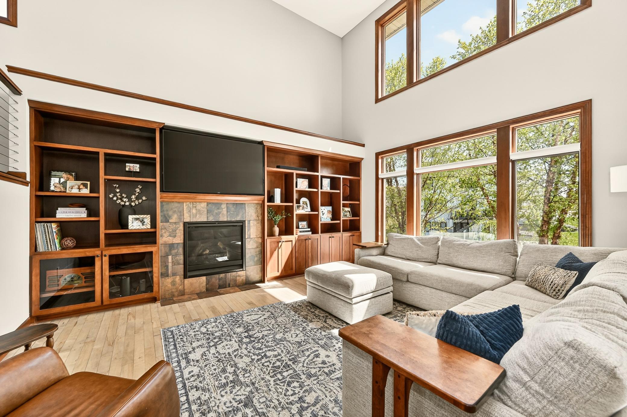 Living room 2.jpg