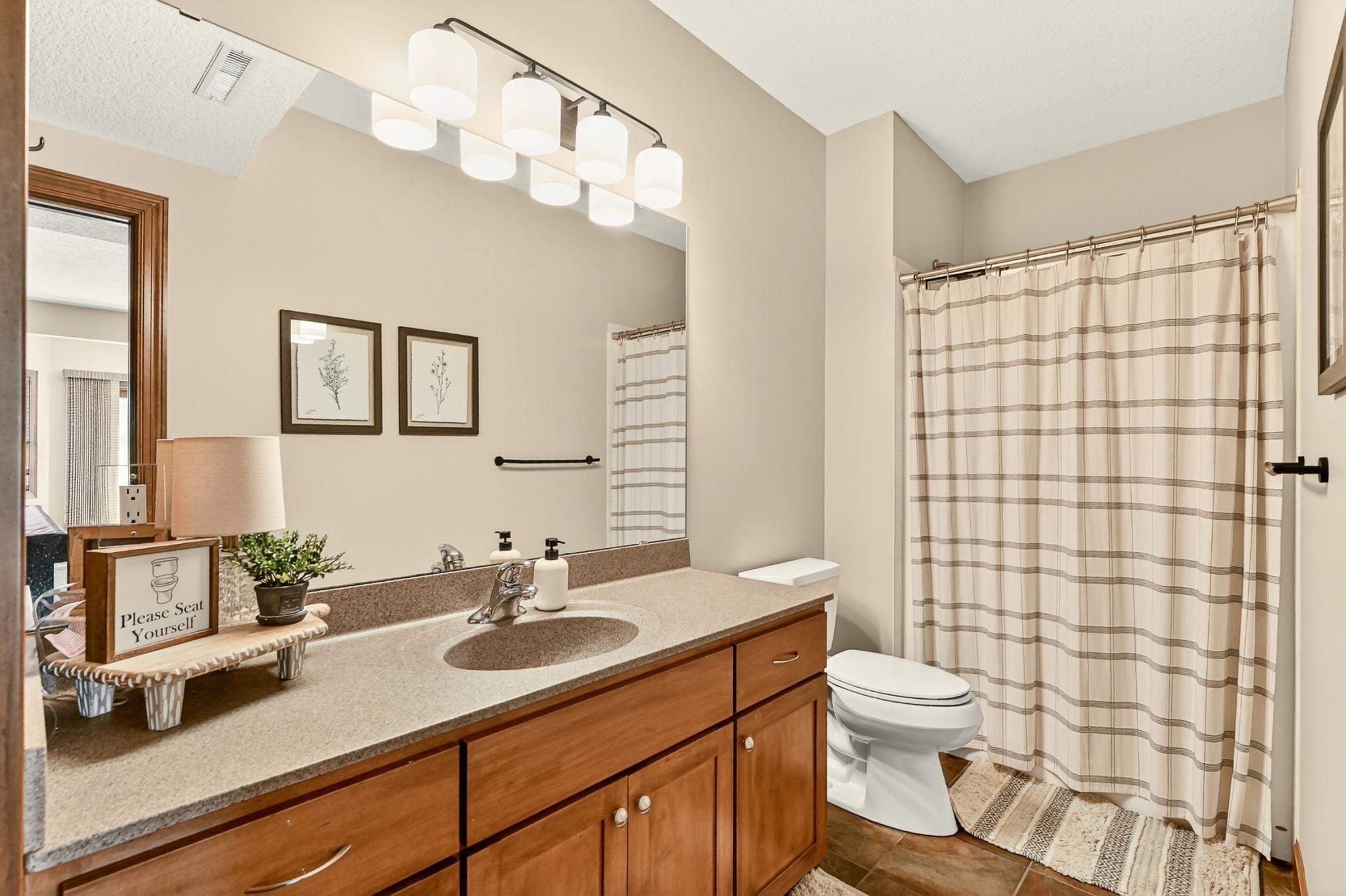 Bath 3-4 lower.jpg