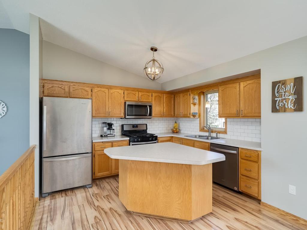 016-035-Kitchen-1024x768.jpg