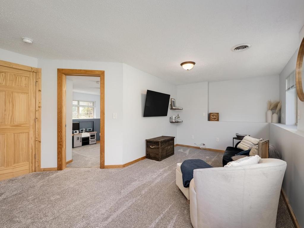 026-005-Family Room-1024x768.jpg