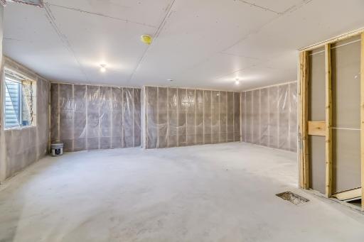 Basement1_3.jpg