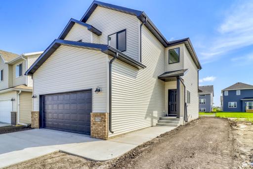 6856 Belding Drive S, Fargo, ND 58104