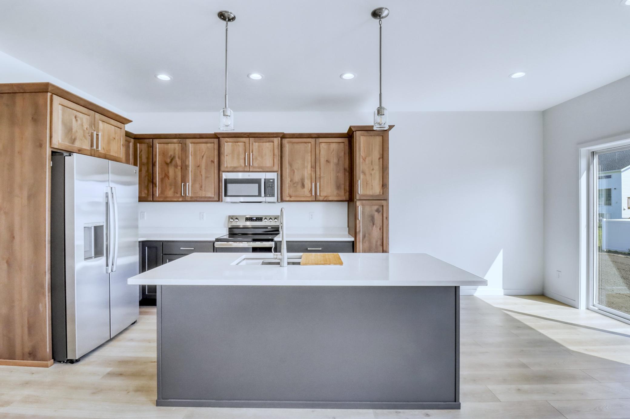 Kitchen1_1.JPG