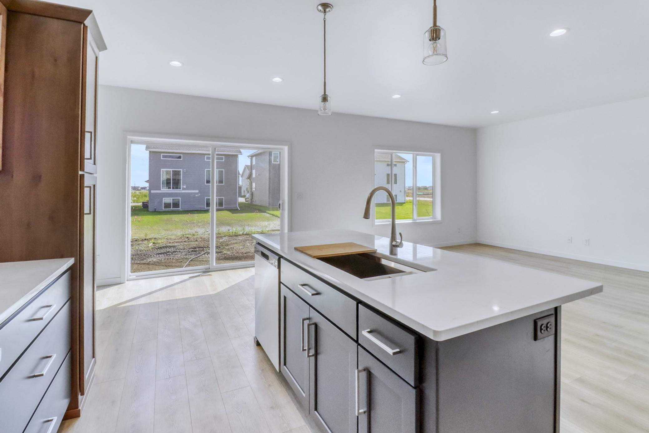 Kitchen1_3.JPG
