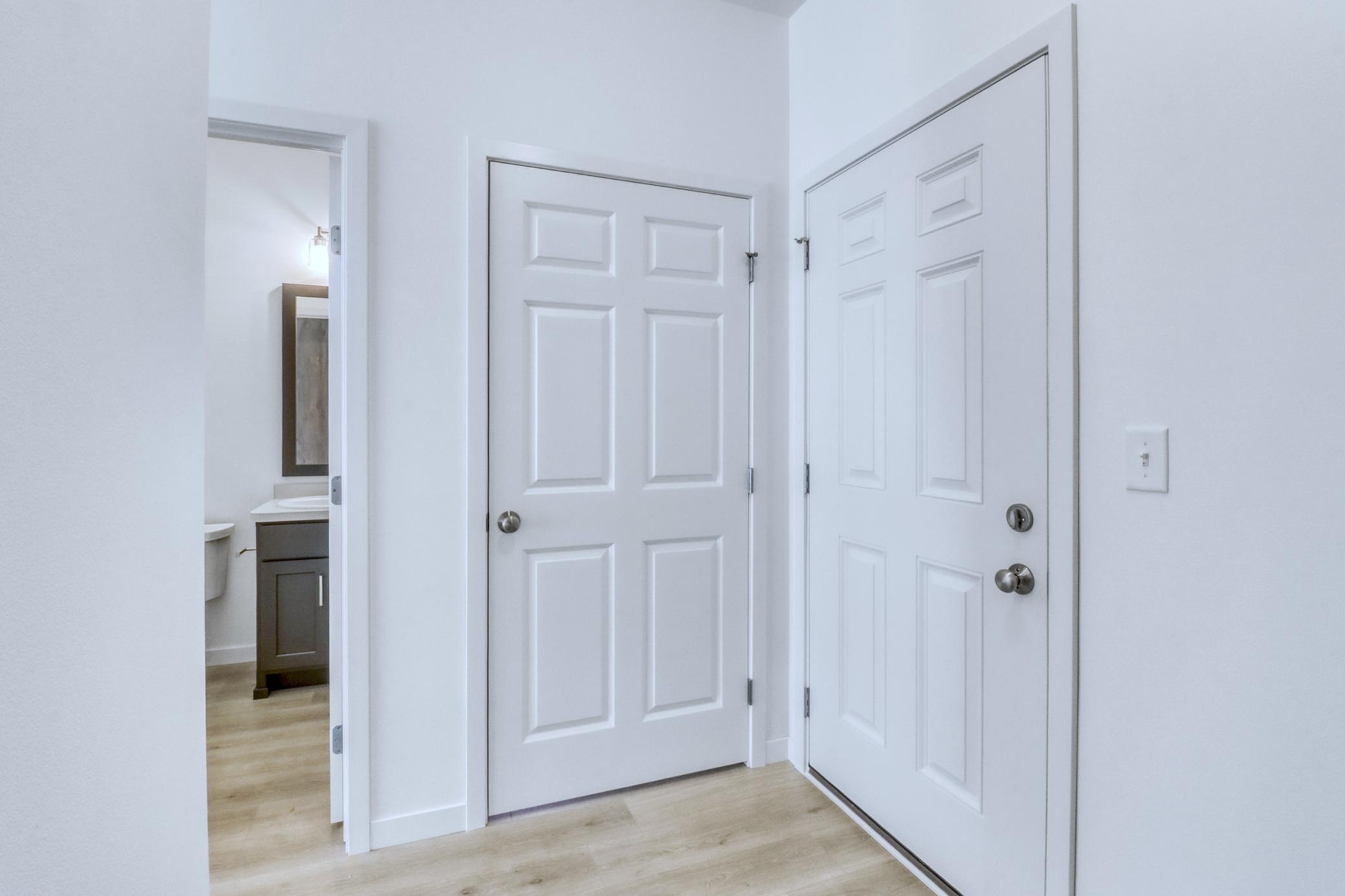Mudroom1_1.JPG