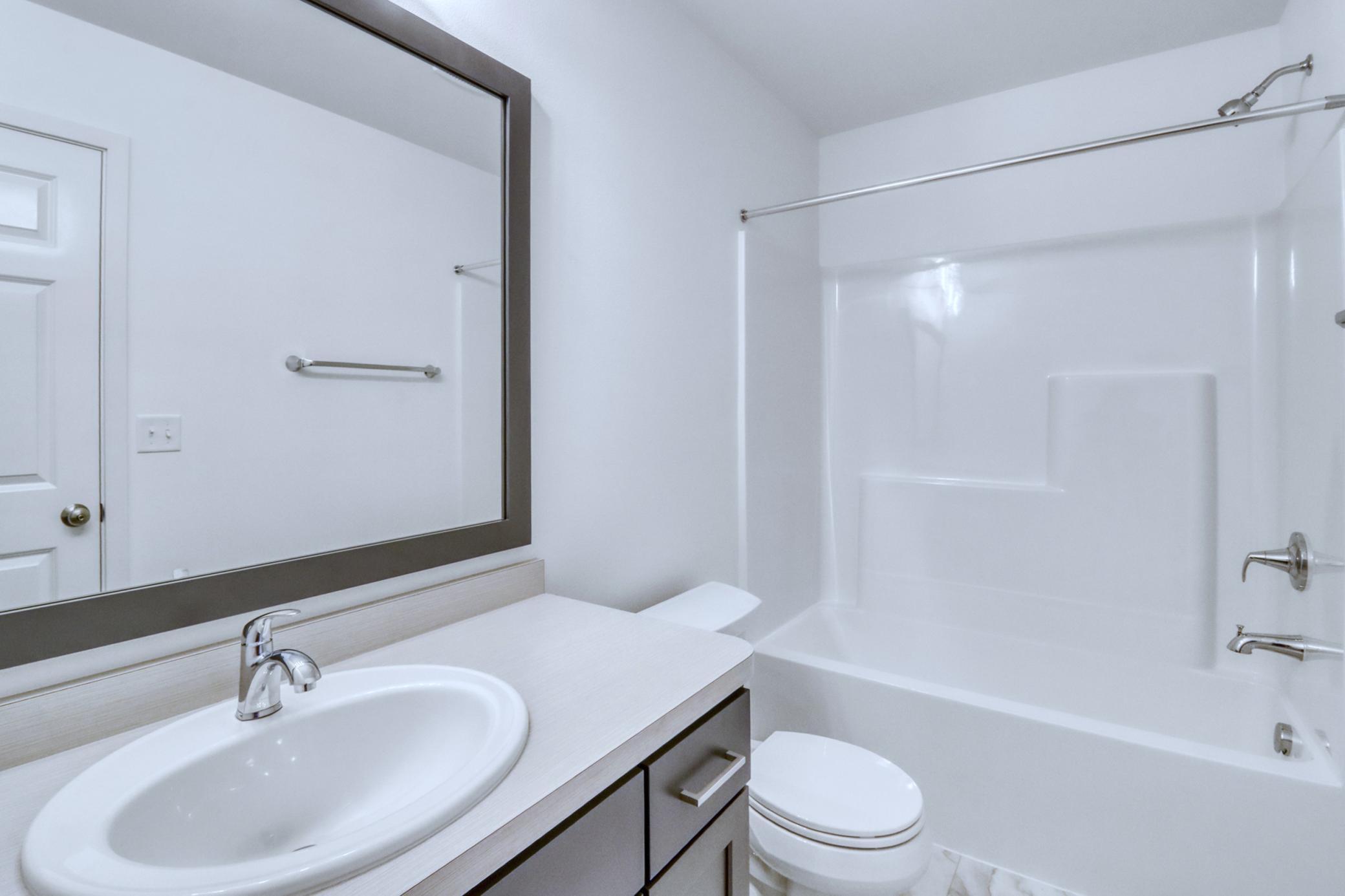 Upstairs Bathroom1_0.JPG