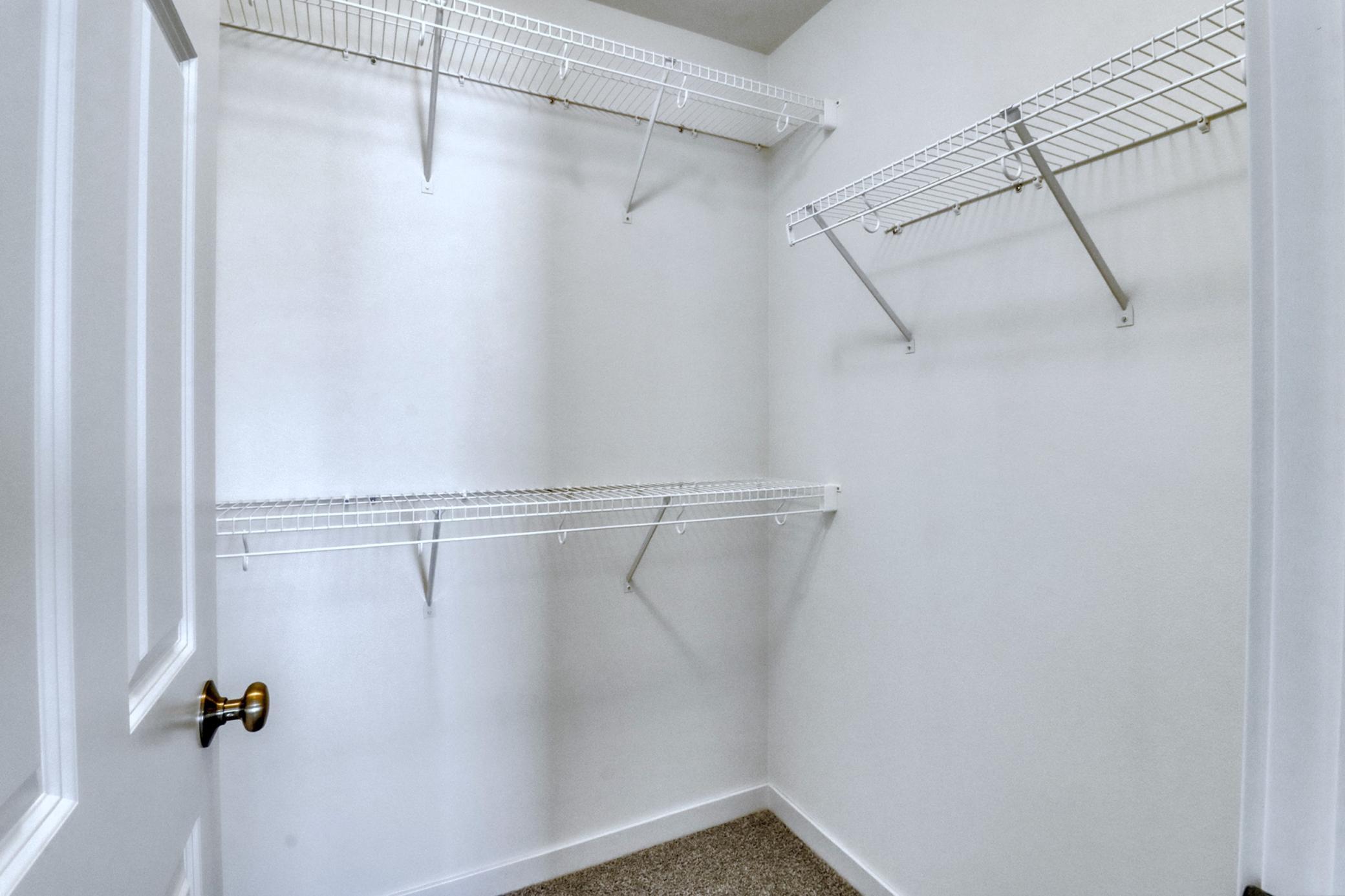 Bedroom1_closet.JPG
