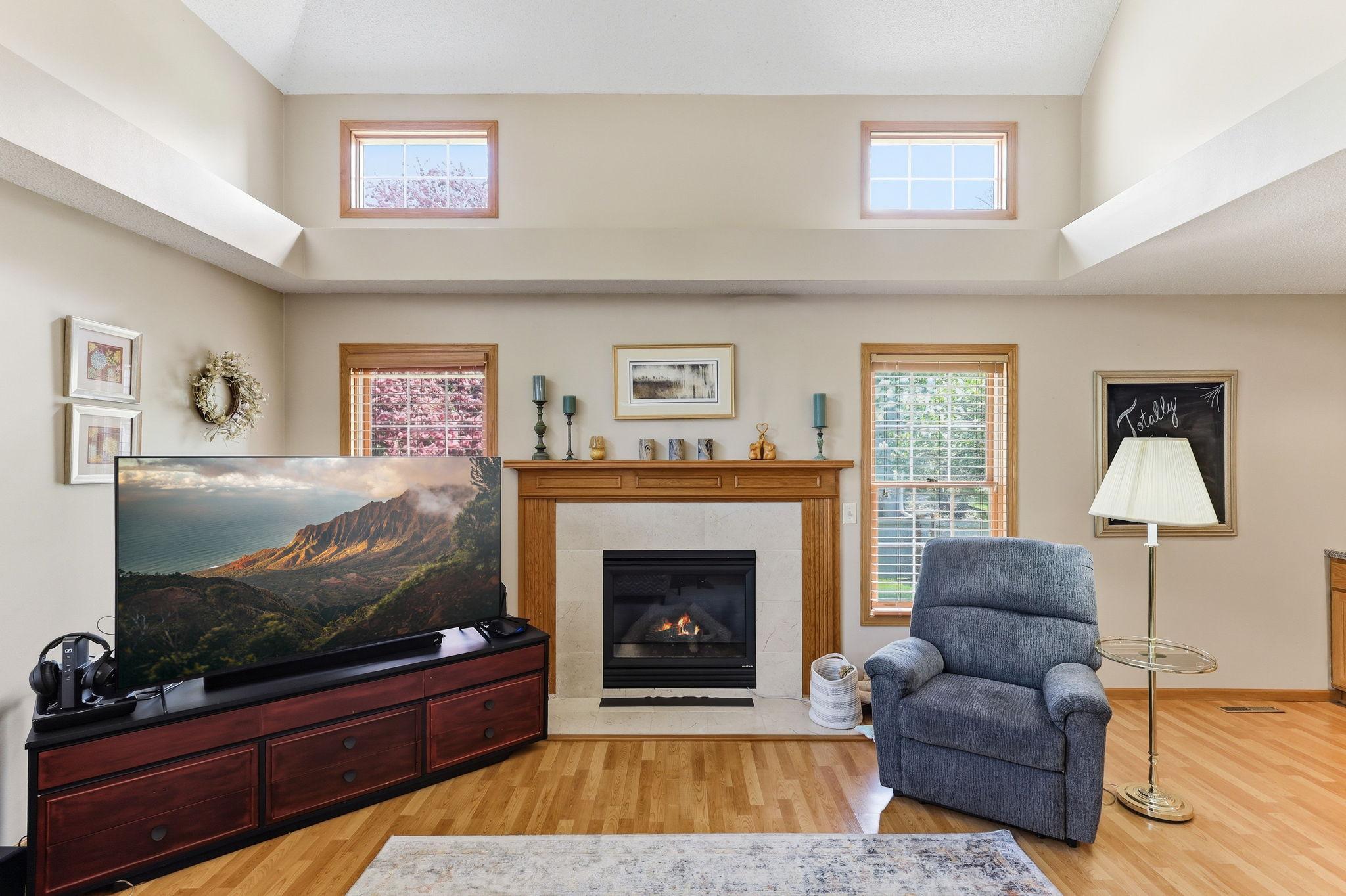 10-web-or-mls-8777-Cottonwood-Ln-10.jpg