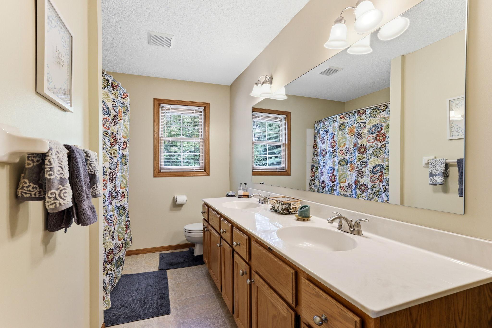 35-web-or-mls-8777-Cottonwood-Ln-35.jpg