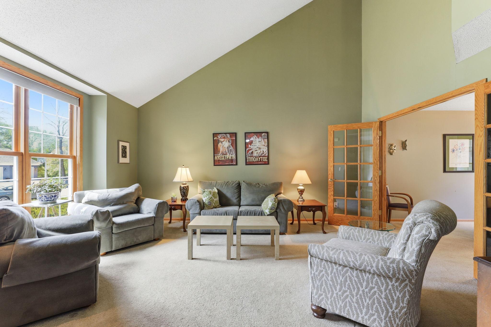 6-web-or-mls-8777-Cottonwood-Ln-06.jpg