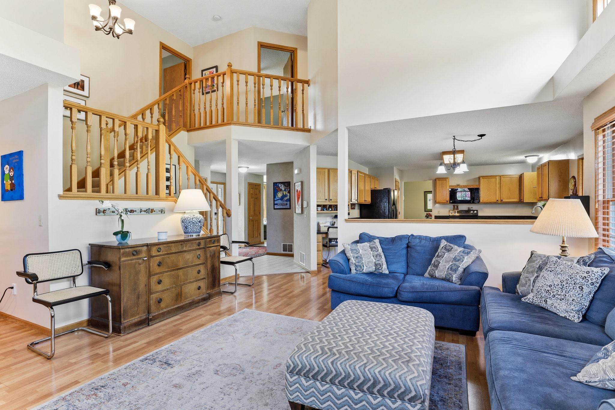 12-web-or-mls-8777-Cottonwood-Ln-12.jpg