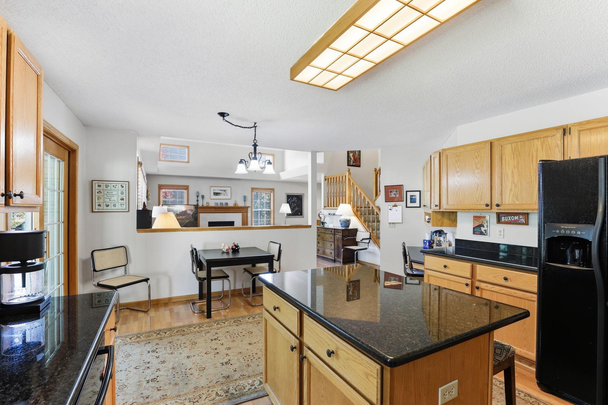 17-web-or-mls-8777-Cottonwood-Ln-17.jpg