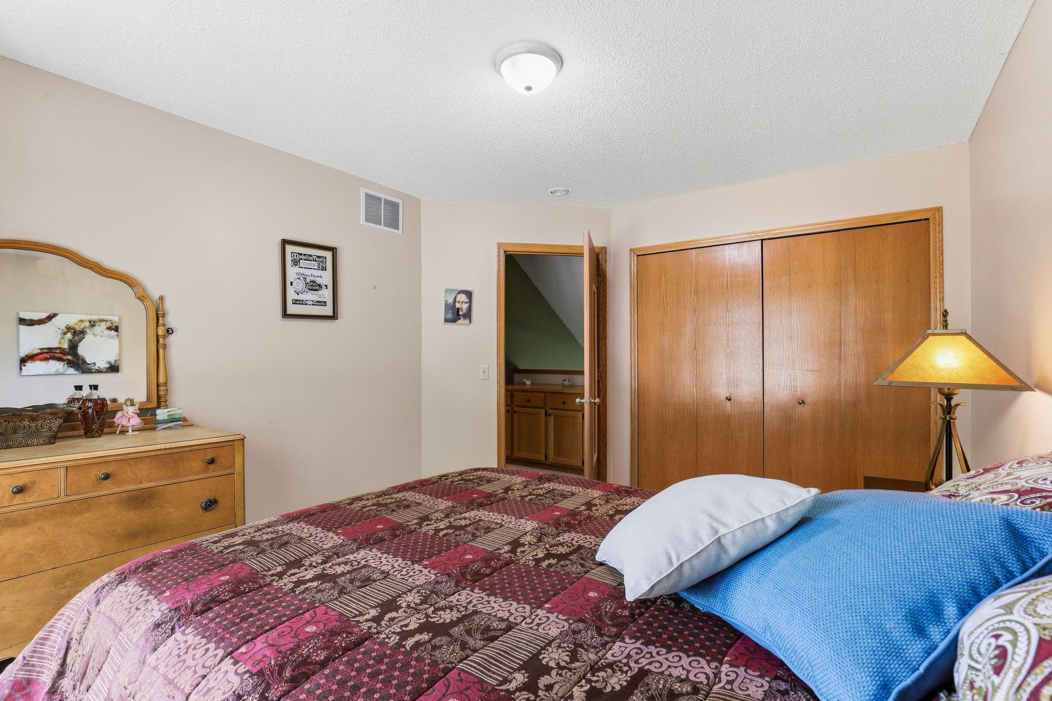 39-web-or-mls-8777-Cottonwood-Ln-39.jpg