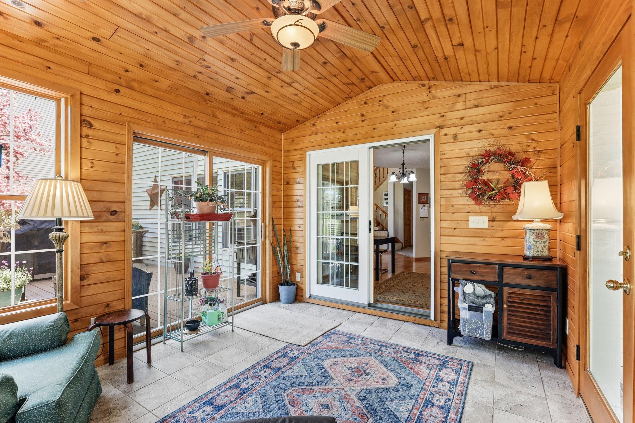 22-web-or-mls-8777-Cottonwood-Ln-22.jpg