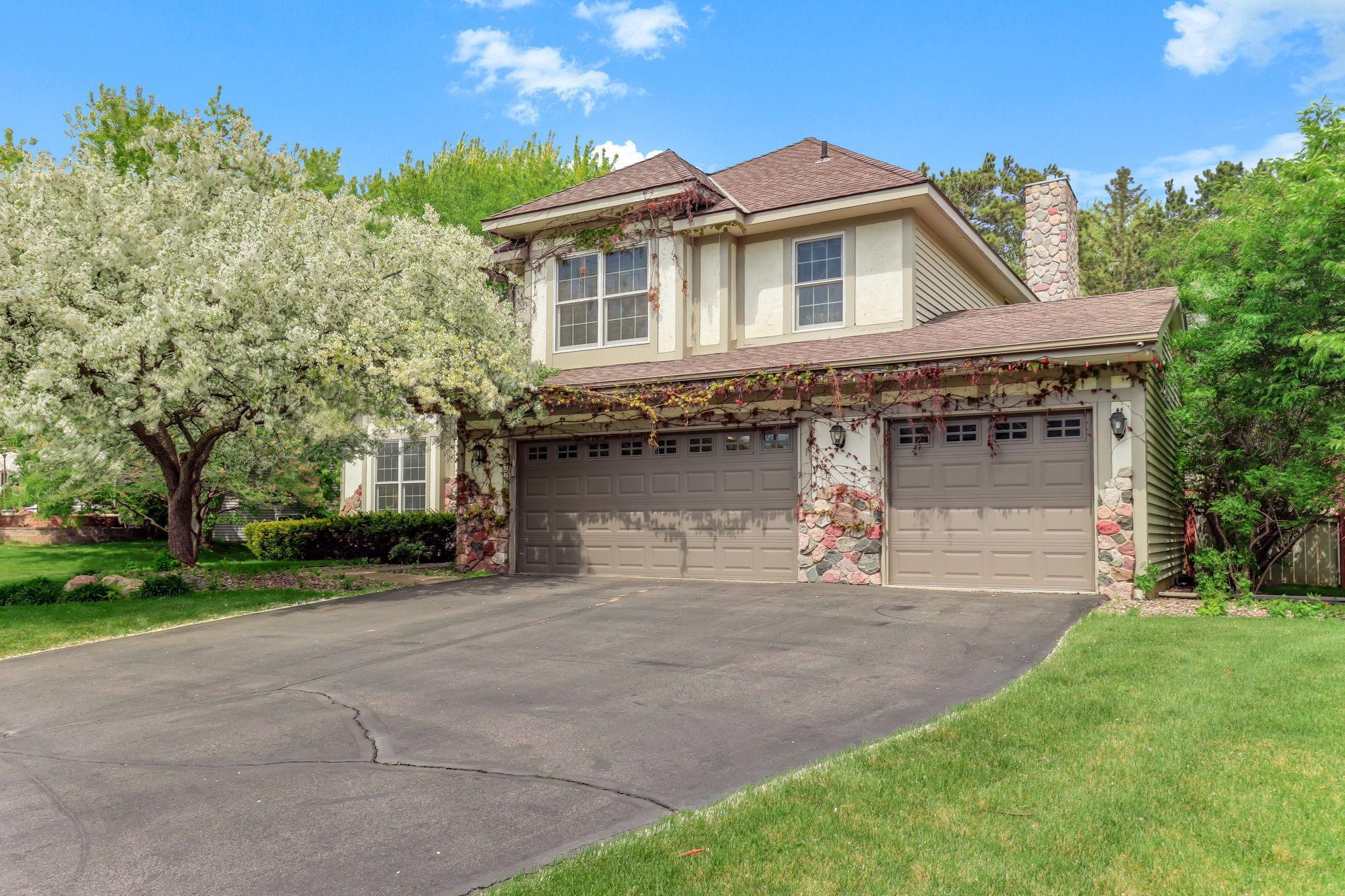 1-web-or-mls-8777-Cottonwood-Ln-01.jpg