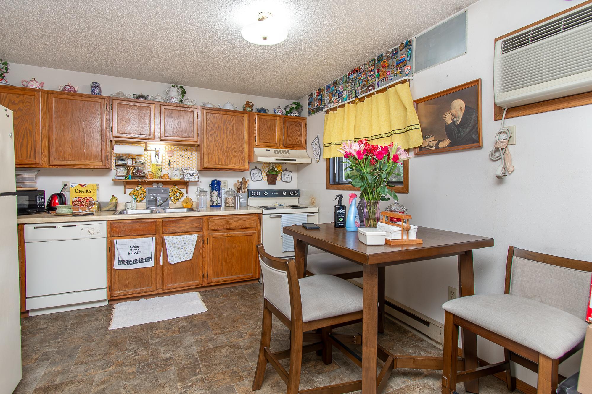 Kitchen/Dining