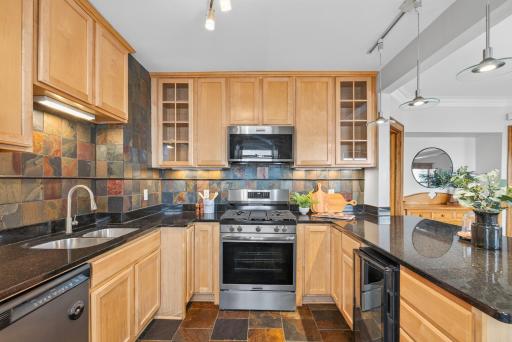 Functional kitchen layout and newer gas range!!