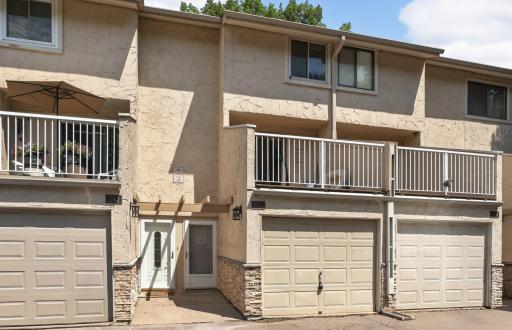 1741 Meadowlark Road, 51741, Eagan, MN 55122
