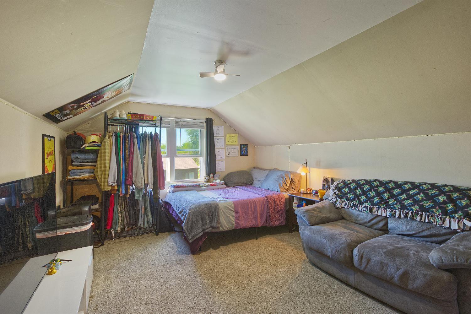 Upper level bedroom 2