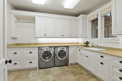 6 Merilane, Edina, MN 55436