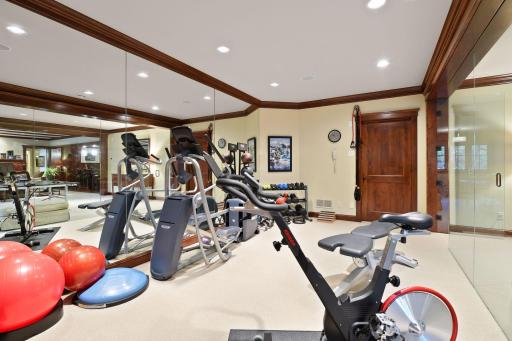 6 Merilane, Edina, MN 55436