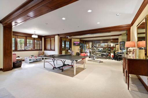 6 Merilane, Edina, MN 55436