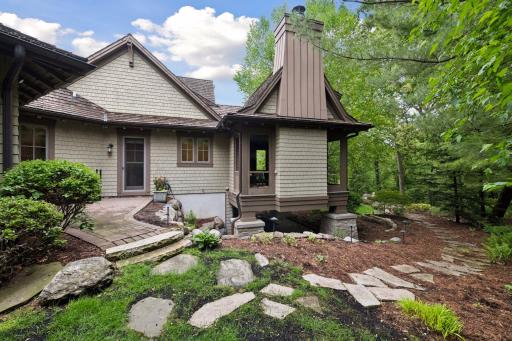 6 Merilane, Edina, MN 55436