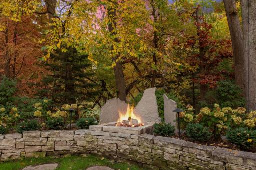 6 Merilane, Edina, MN 55436