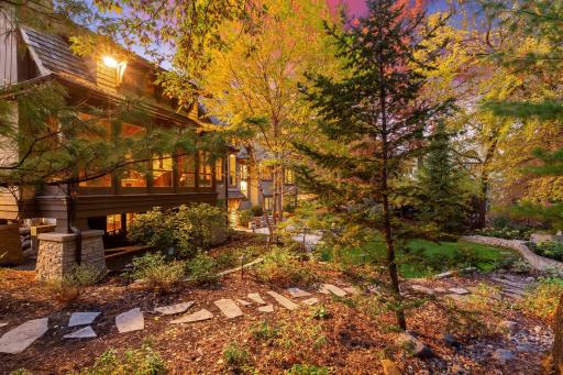 6 Merilane, Edina, MN 55436