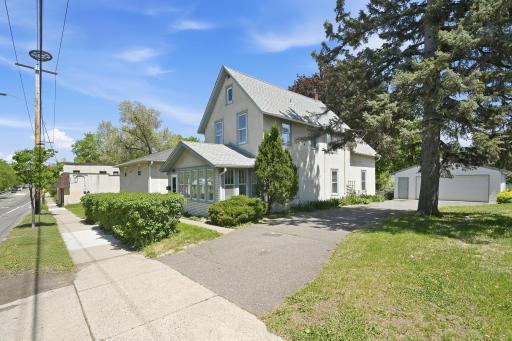 1070 Dale Street N, Saint Paul, MN 55117