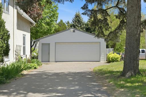1070 Dale Street N, Saint Paul, MN 55117