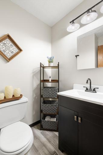Upstairs 1/2 Bathroom