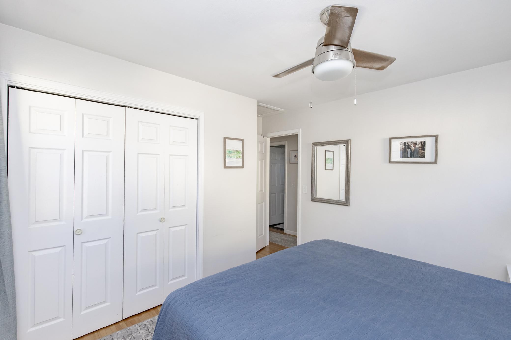 1st Bedroom - main